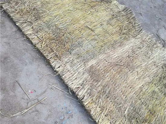 草簾在鐵路運(yùn)輸中的重要應(yīng)用 草簾在鐵路運(yùn)輸中的重要應(yīng)用