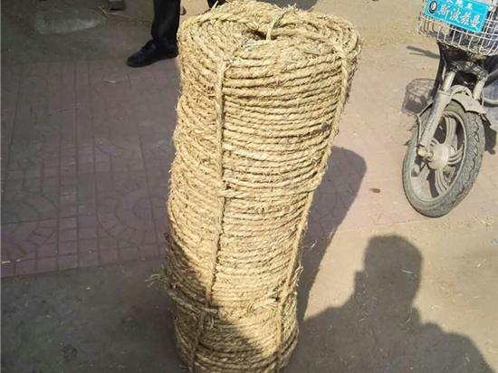 內(nèi)蒙防風(fēng)治沙草繩的選材與工藝 內(nèi)蒙防風(fēng)治沙草繩的選材與工藝