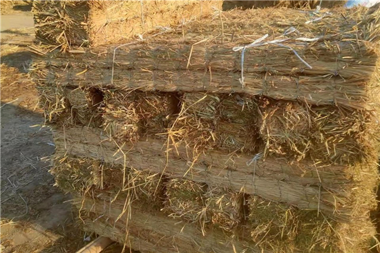 鋼廠鐵路運(yùn)輸防滑加固稻夫草支墊的品質(zhì)保障(稻草防腐) 鋼廠鐵路運(yùn)輸防滑加固稻夫草支墊的品質(zhì)保障(稻草防腐)